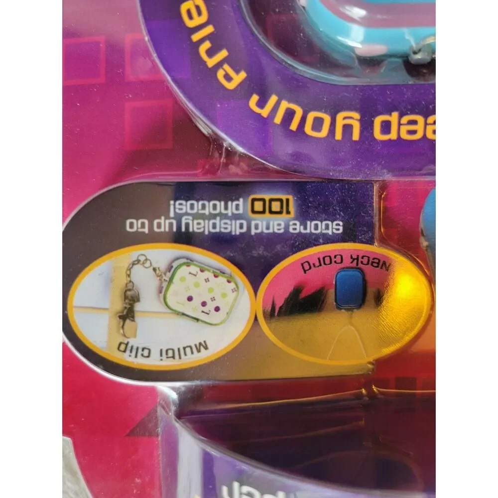 VTG Vu-Me PHOTO Micro Digital Keeper Senario 100 photos USB Multi-Clip 1999